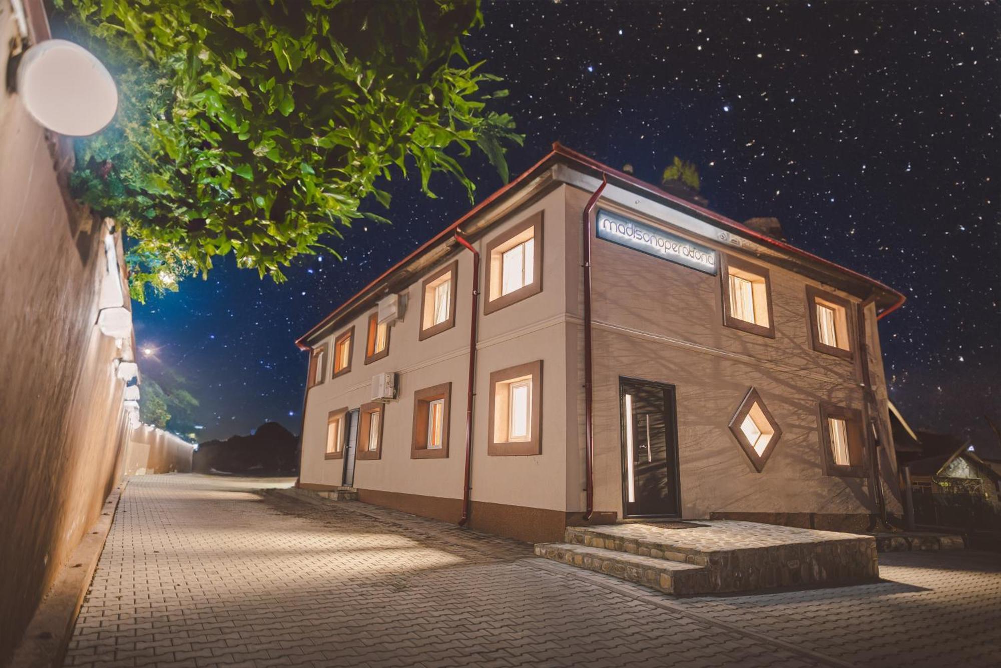 Madison Lake Villa Балотешть Екстер'єр фото